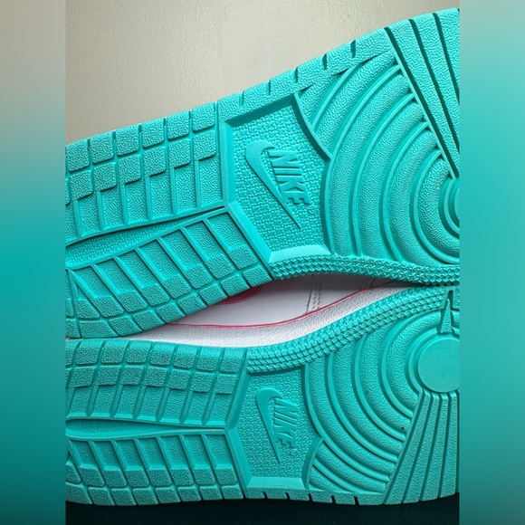 Jordan 1 Mid White Pink Green Soar (GS) 🍬 - Picture 16 of 16